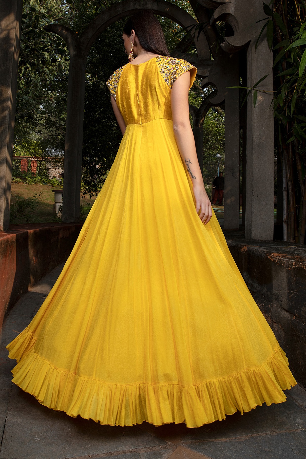 Trendy Yellow Gradient Embroidered Gown Online | Mother and Daughter Dresses  Online – www.liandli.in